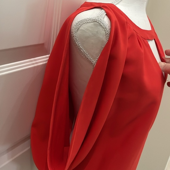 S. Line Red Cut Out Top With Open Shoulders. Large - Picture 3 of 8